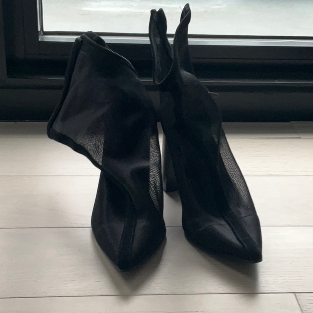 Elegant Black Mesh Women's Shoes